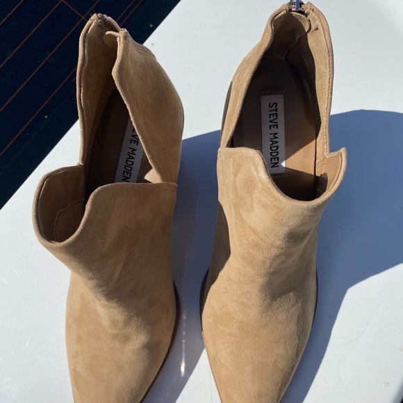 SOLD Steve Madden Booties - Picture 6 of 6